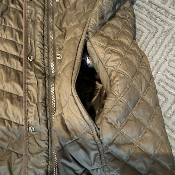 Marc Andrews Down Jacket in Army Green - Picture 8 of 15